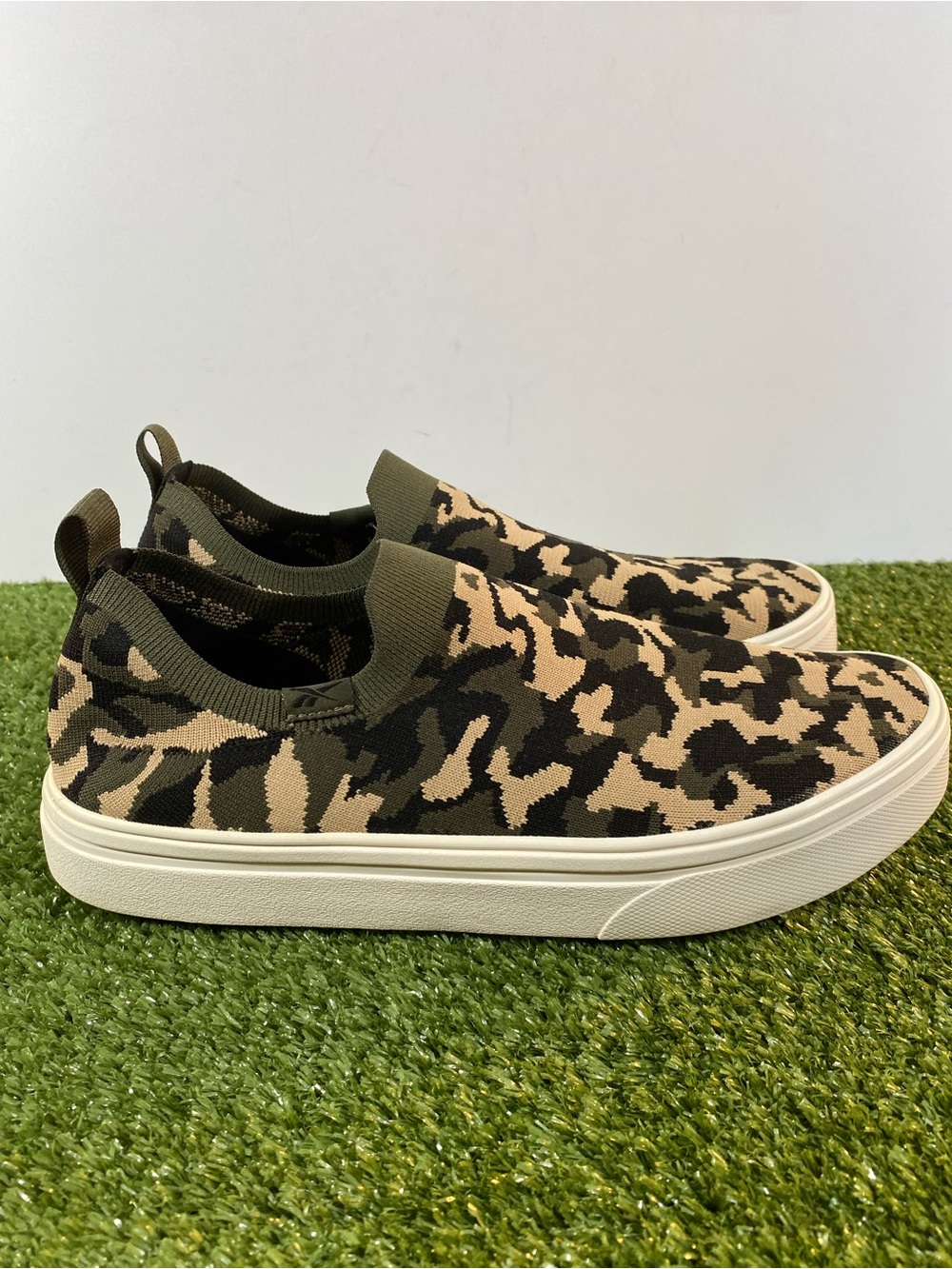 Reebok OnLux Camouflage Slip-On Sneakers Women's Size 10 Casual Walking Shoes